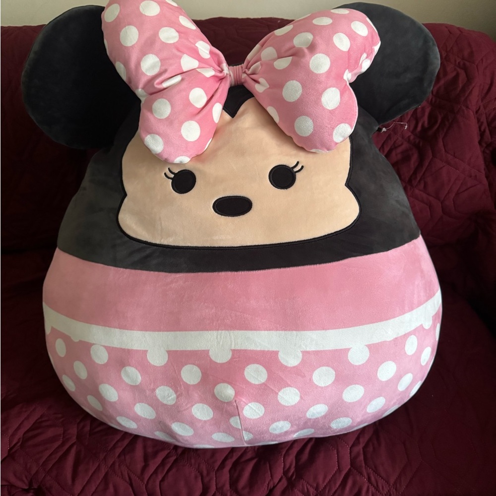 Minnie Mouse Squishmallows plush toy